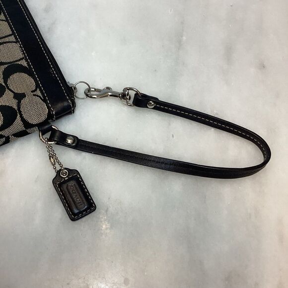 Coach Jacquard Signature Logo Pleated Pouch Wristlet - Picture 3 of 8